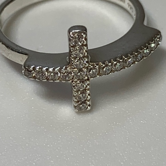 Silpada Sterling Silver & CZ 11.5mm Cross Ring Size 7.5 - Picture 4 of 13